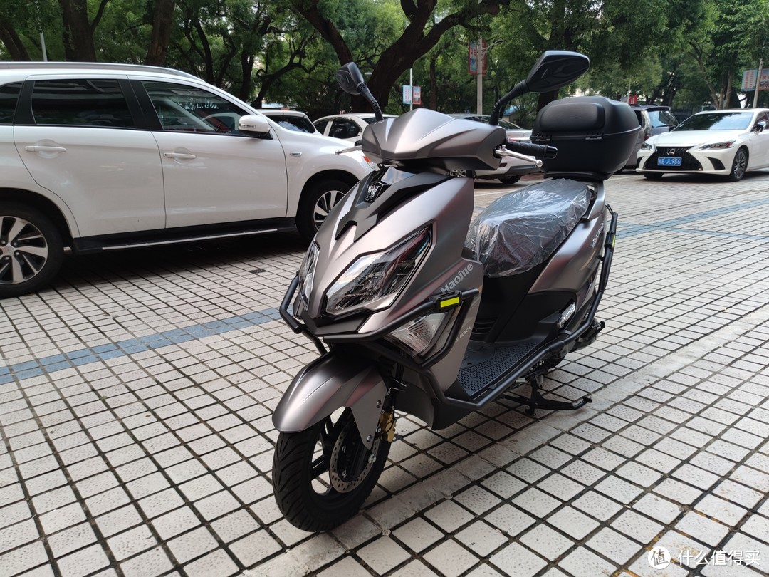 双11探店,万元踏板摩托车哪款值得买,篇二